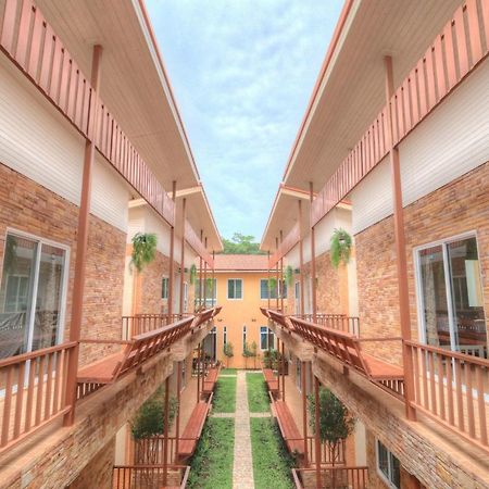 Rak Na Khaoyai Hotel Mu Si Eksteriør billede